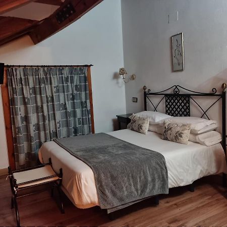 Puerta Al Duraton Bed & Breakfast Sebulcor Bagian luar foto