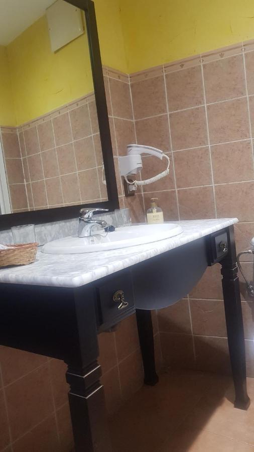 Puerta Al Duraton Bed & Breakfast Sebulcor Bagian luar foto