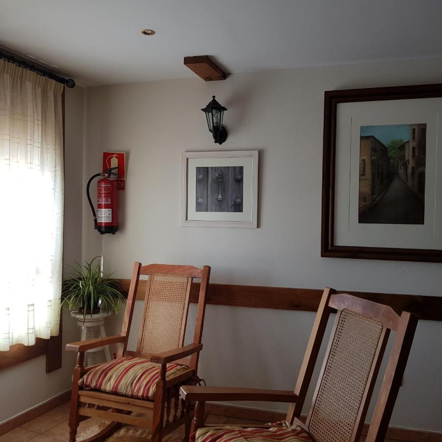 Puerta Al Duraton Bed & Breakfast Sebulcor Bagian luar foto
