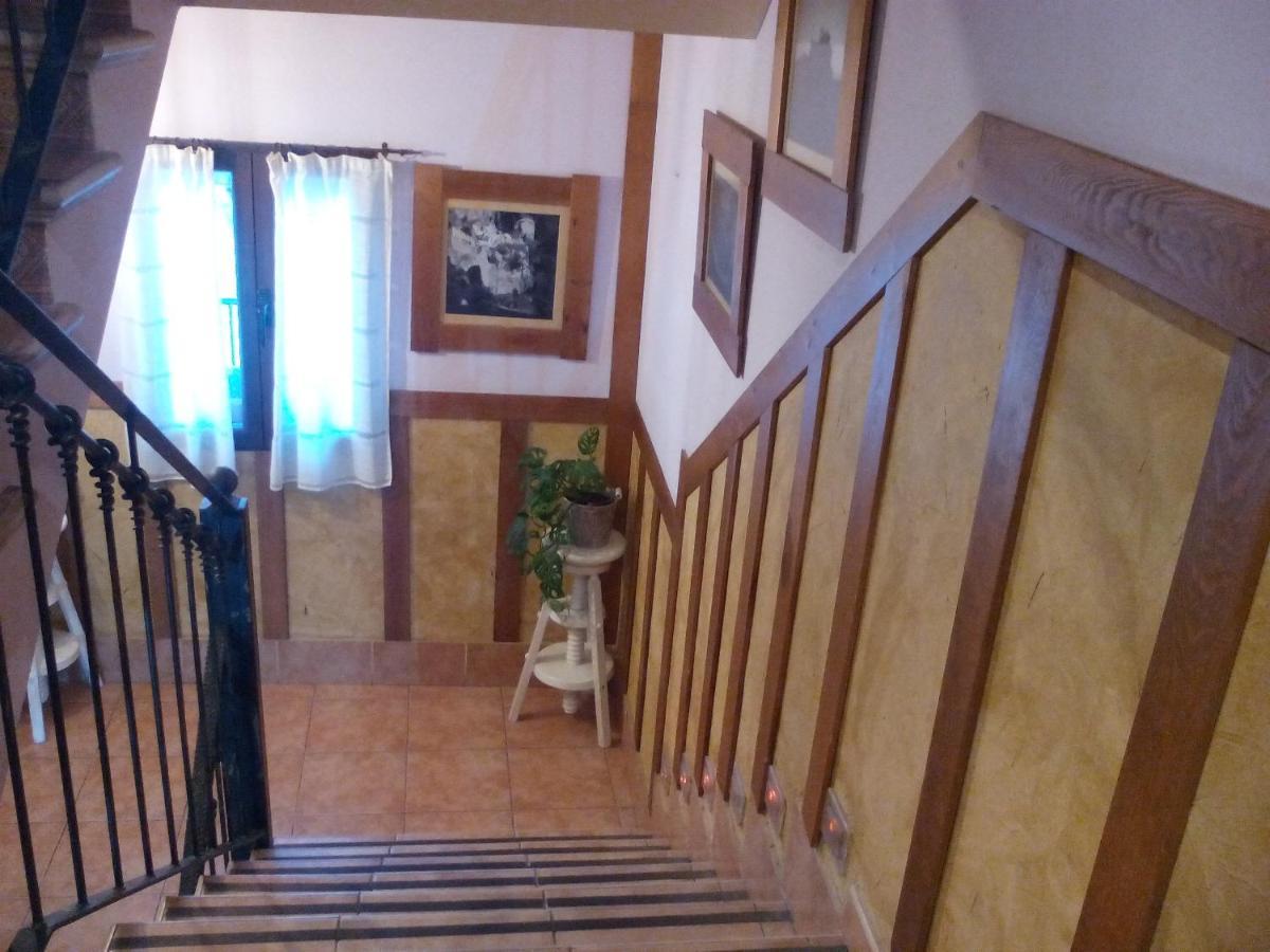 Puerta Al Duraton Bed & Breakfast Sebulcor Bagian luar foto