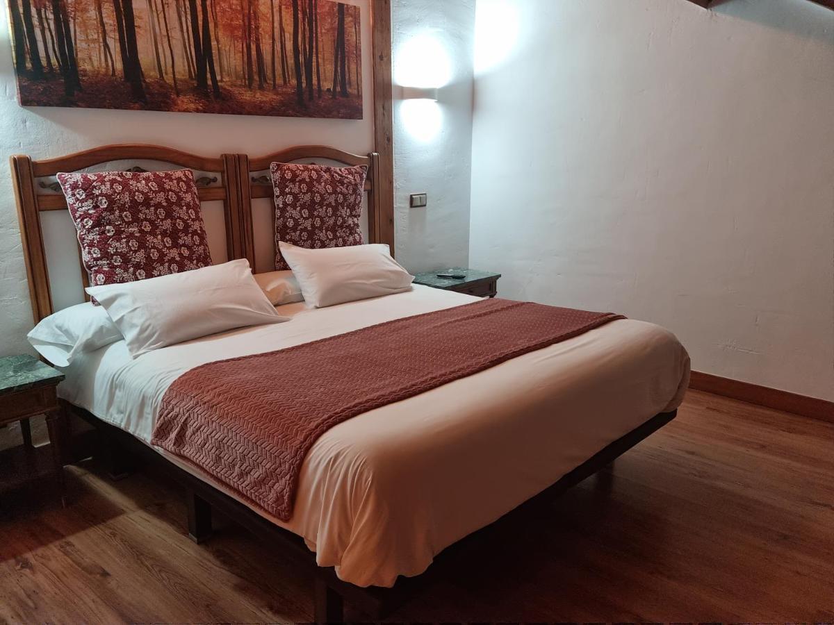 Puerta Al Duraton Bed & Breakfast Sebulcor Bagian luar foto